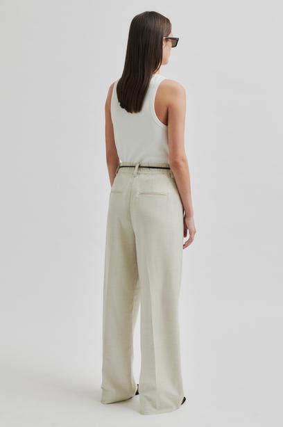 SECOND FEMALE SHARO Hose, moonstruck