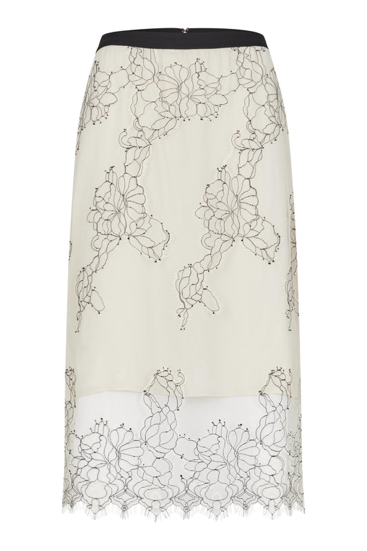 SECOND FEMALE WILA Rock, tofu