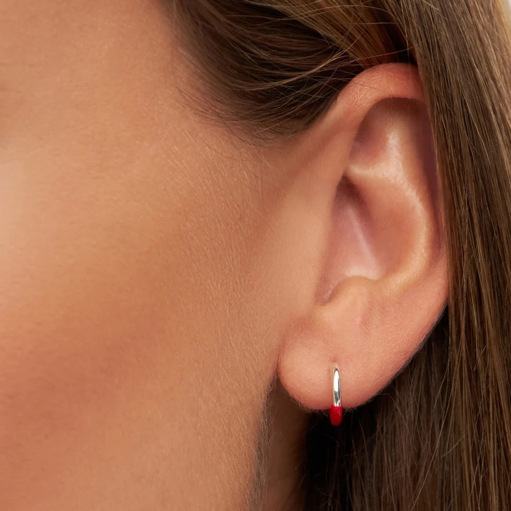 LULU COPENHAGEN HOOP HALF DIP Ohrring, passion red/silber