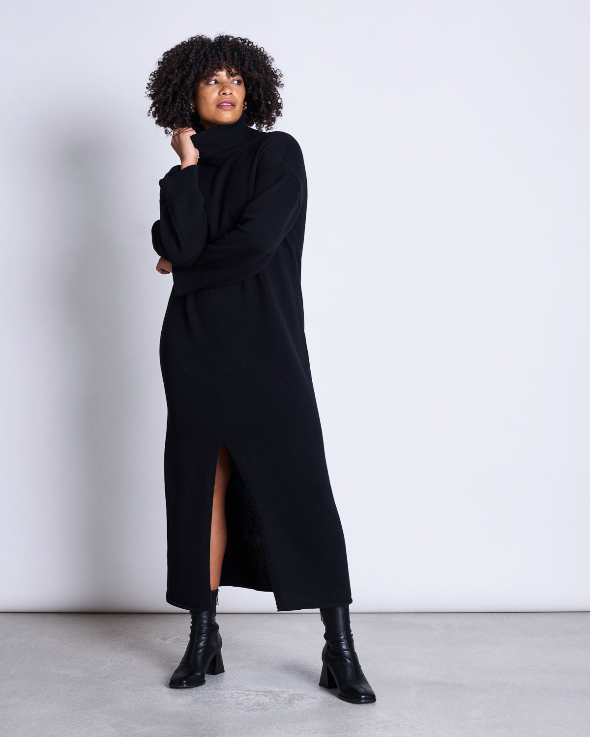 JAN|N JUNE INARI Kleid, schwarz