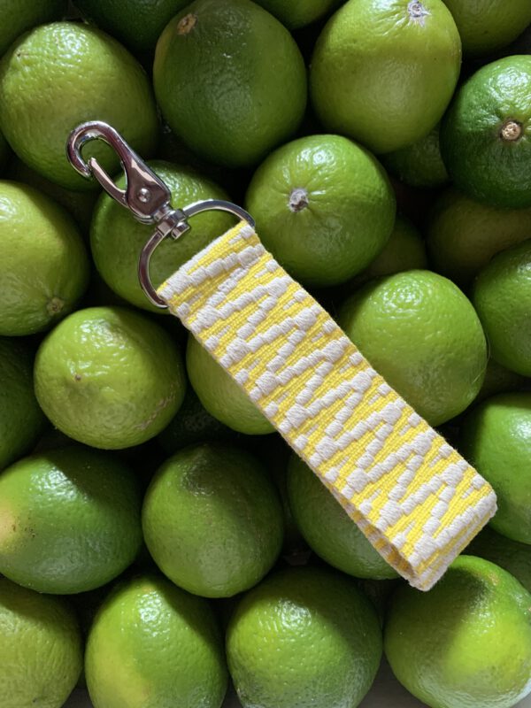 LU.VA CANCUN Schlüsselanhänger, gelb