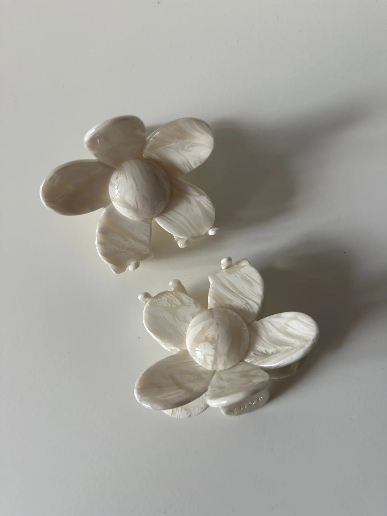 JONÅ FLOWER Clip, beige swirl