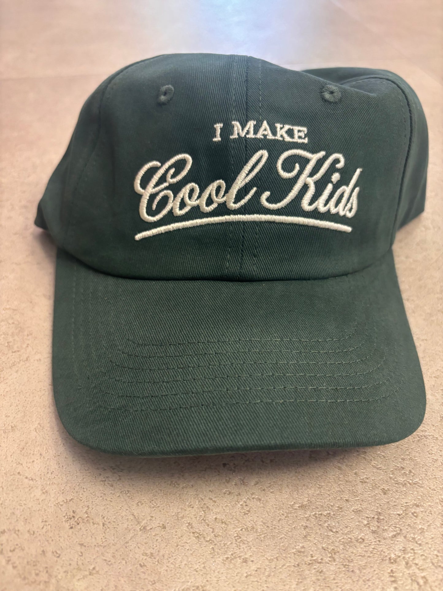 NOT YOUR MOMMY I MAKE COOL KIDS Cap, grün