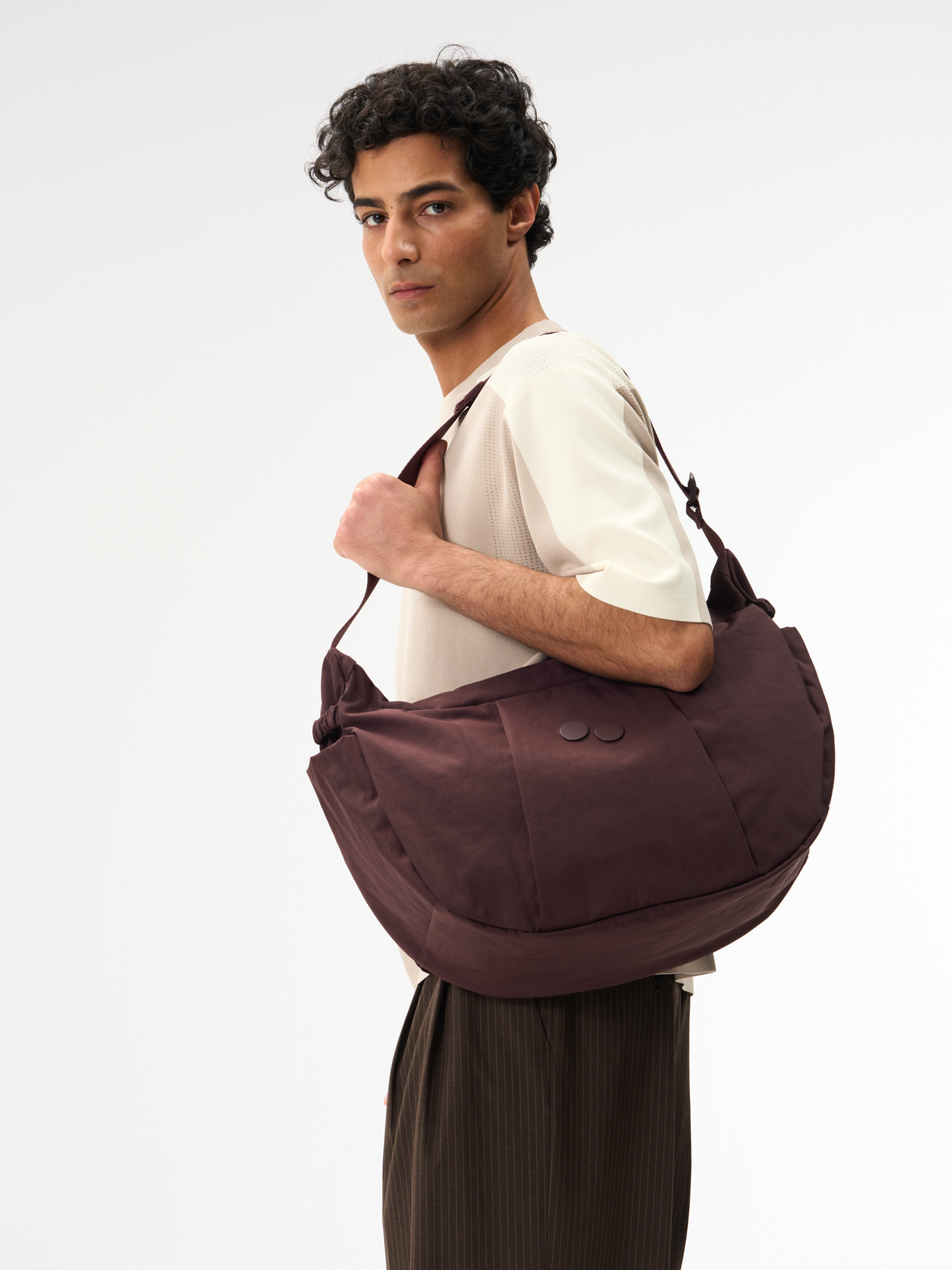 PINQPONQ KRUMM L Crossbodybag, crinkle mahagoni