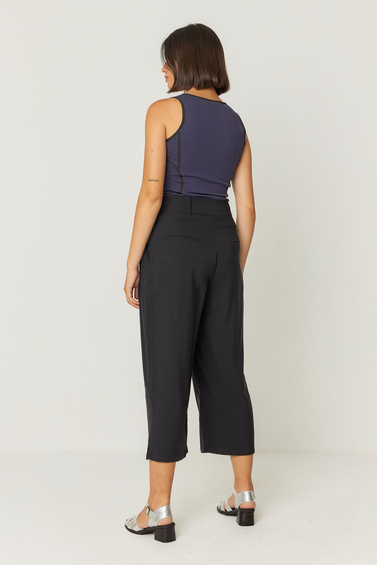 SKFK ESTI Hose, dunkelgrau