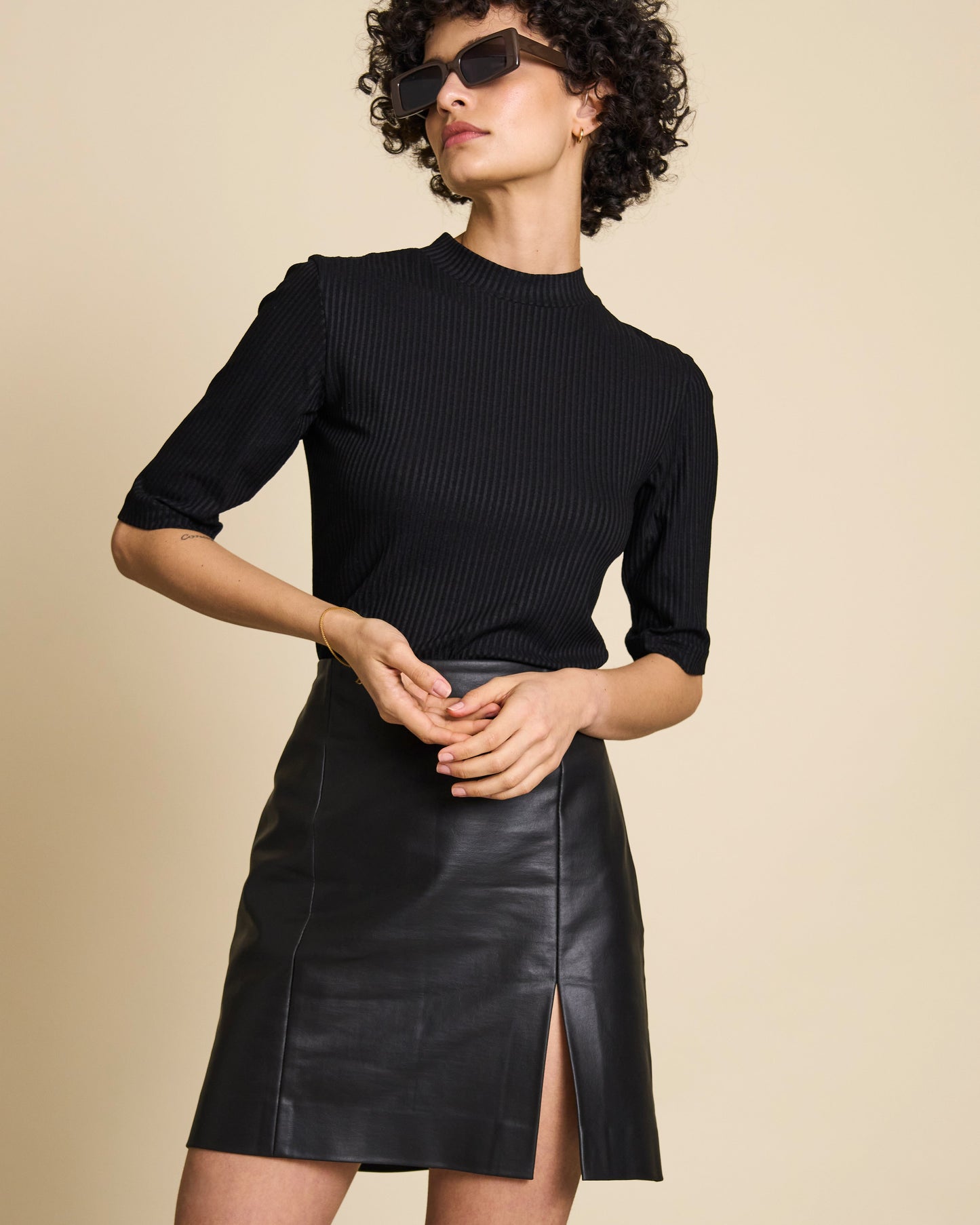 JAN|N JUNE NINA T-Shirt, schwarz