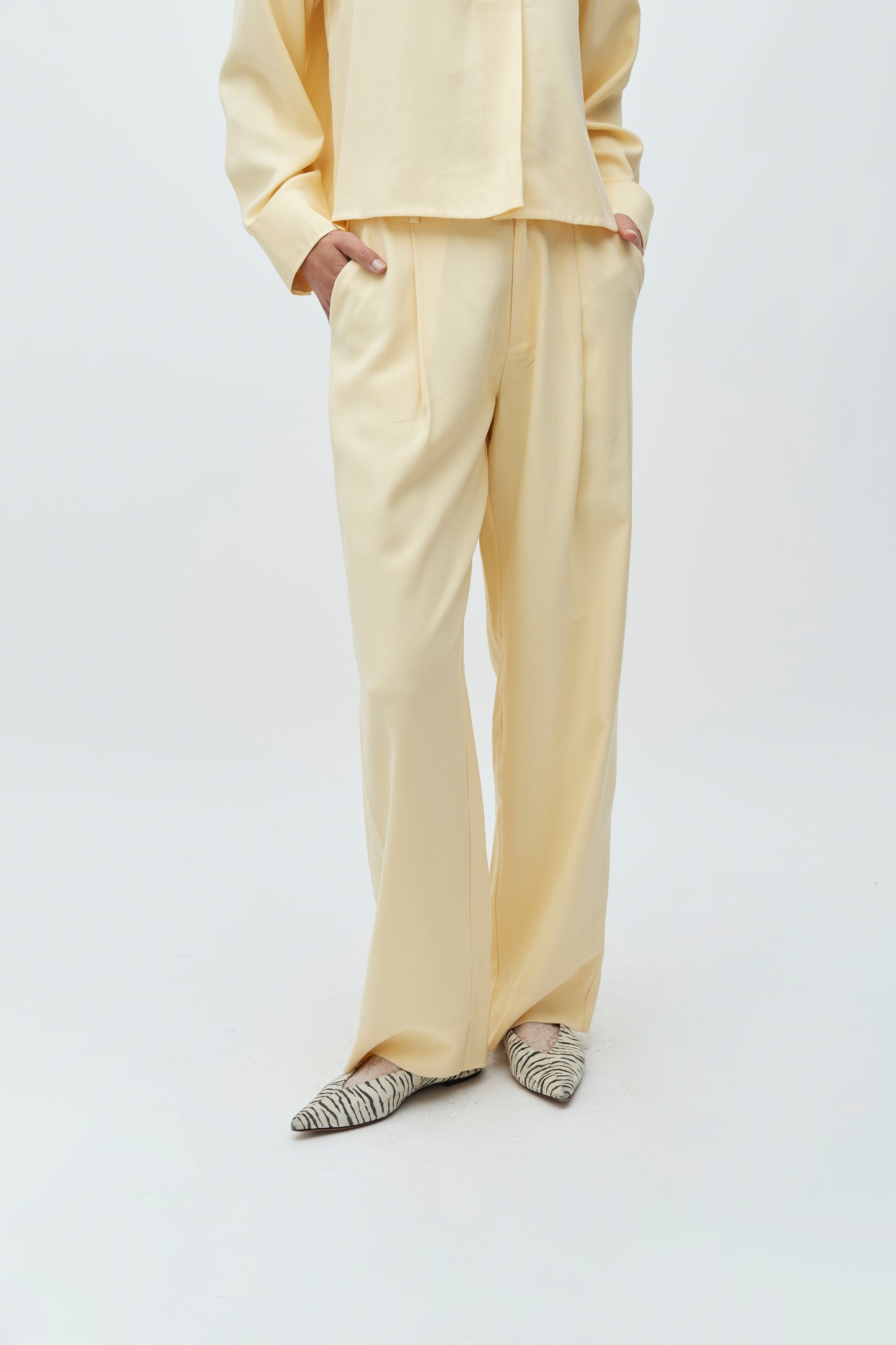 MBYM DANIELLO Hose, summer yellow