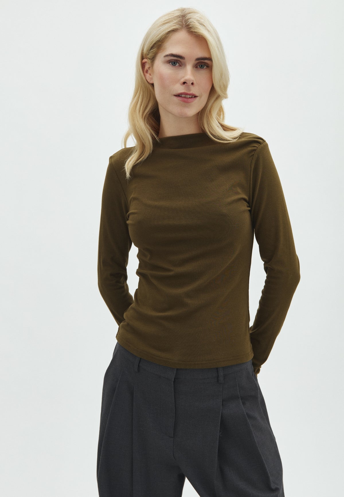 MBYM JULISSA Longsleeve, smoked olive
