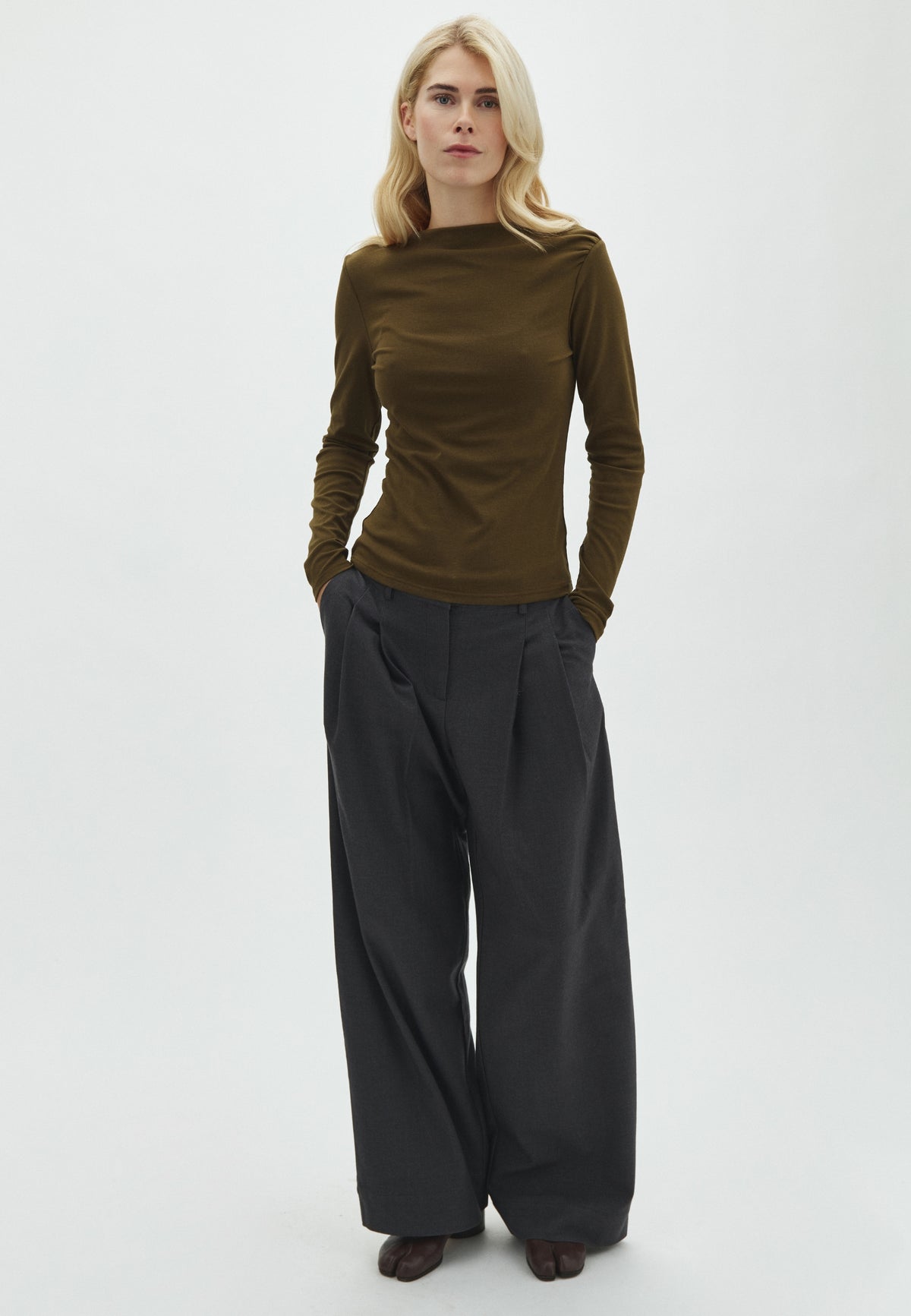 MBYM JULISSA Longsleeve, smoked olive