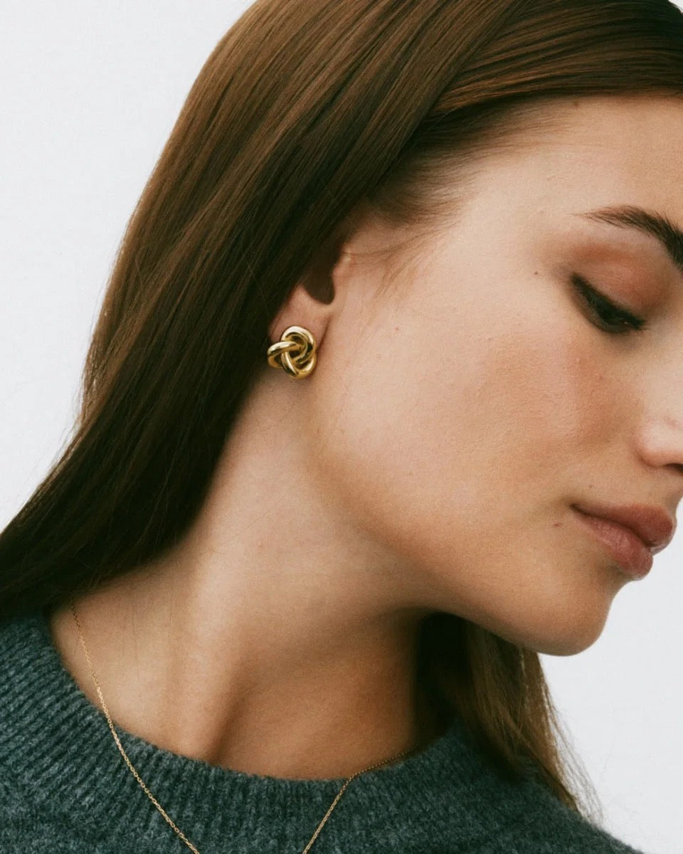 EDBLAD INFINITY KNOT Ohrringe, gold