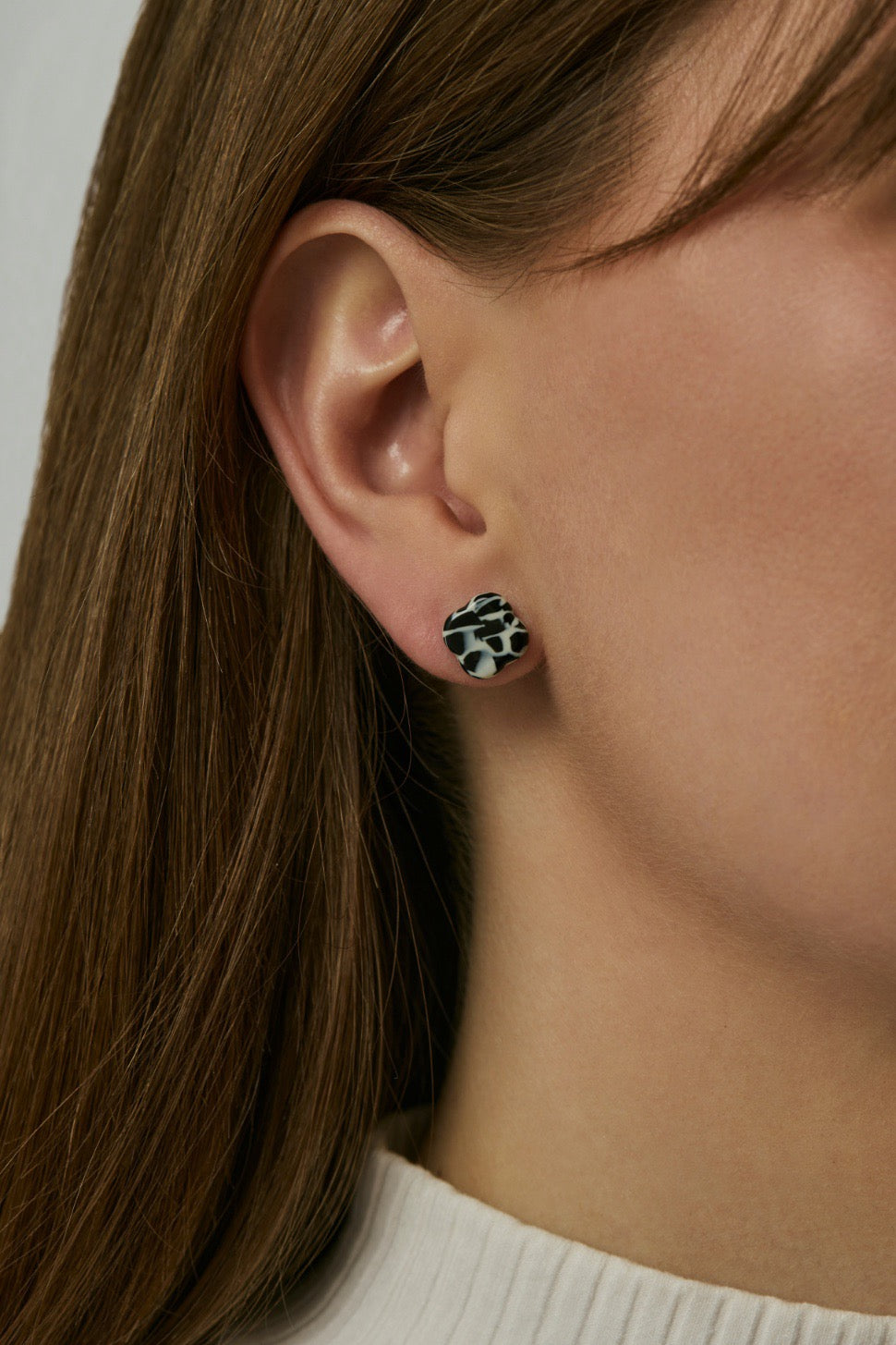 SASSTIE CORE DOTT Ohrringe