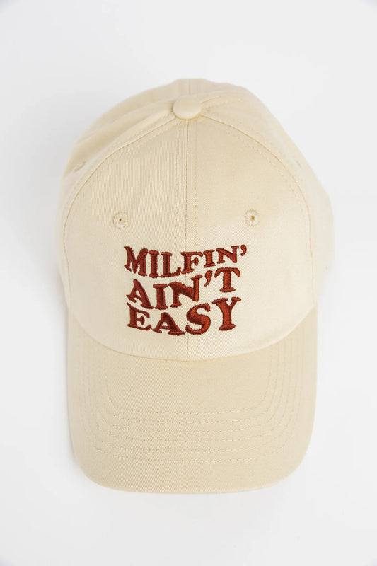 NOT YOUR MOMMY MILFIN AIN'T EASY  Cap, weiß