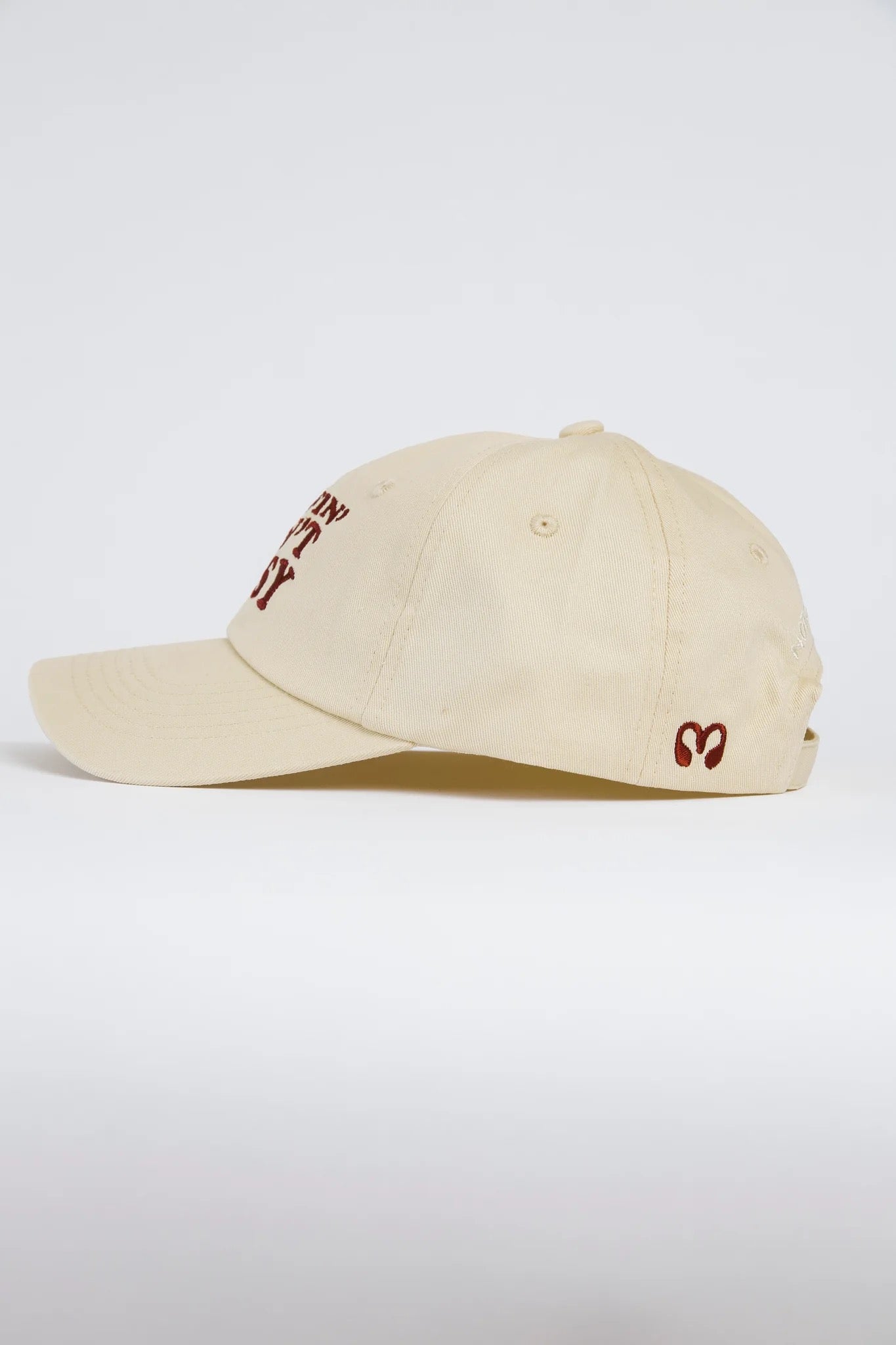 NOT YOUR MOMMY MILFIN AIN'T EASY  Cap, weiß