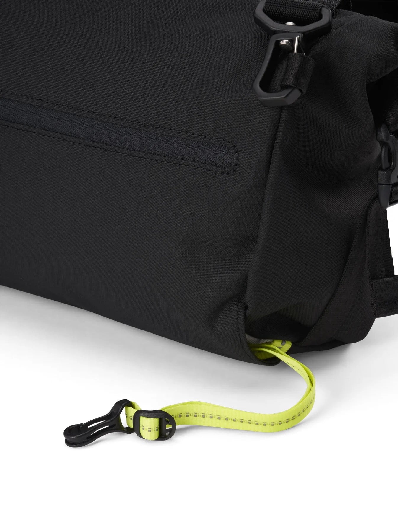 PINQPONQ AKSEL Crossbodybag, rooted black