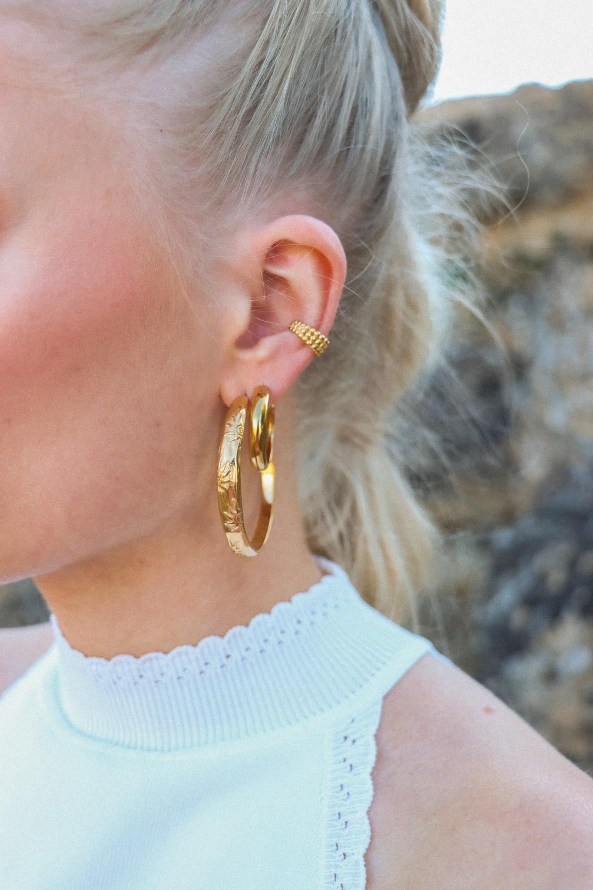 LABEL KIKI BOLD Ear Cuff, gold