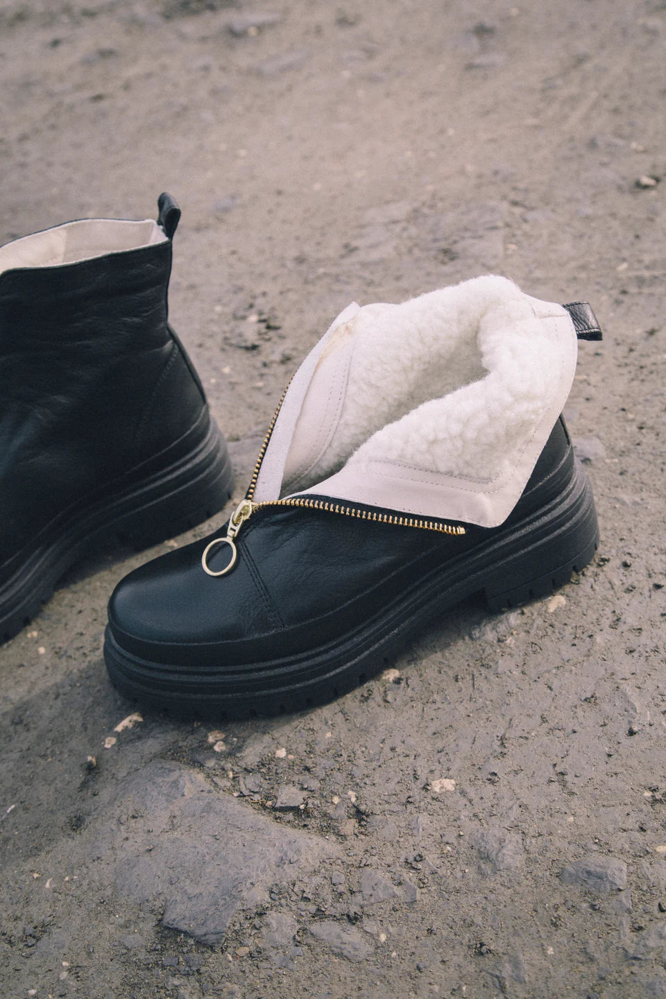 JUTELAUNE ZIP Boots, schwarz