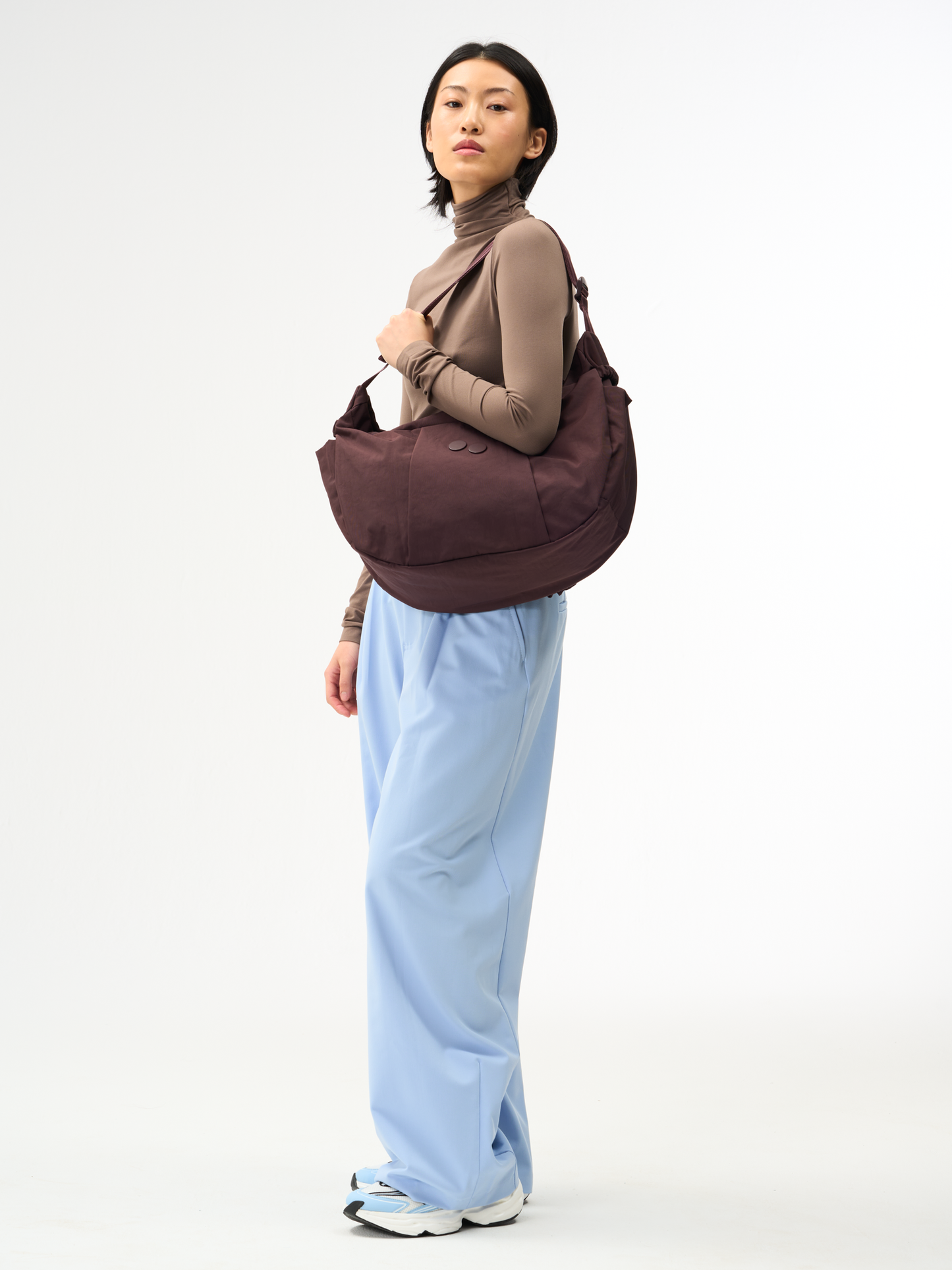 PINQPONQ KRUMM L Crossbodybag, crinkle mahagoni