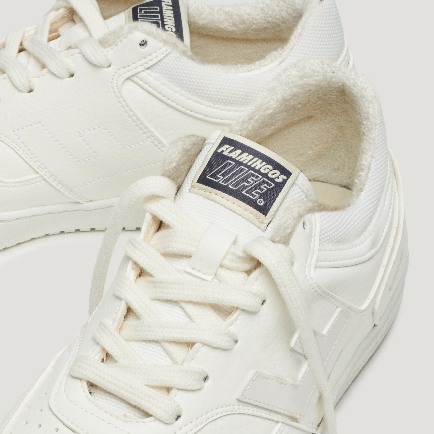 FLAMINGOS LIFE Retro 90s, all white